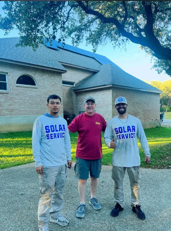 Steve with the Solar Service crew after his full system upgrade